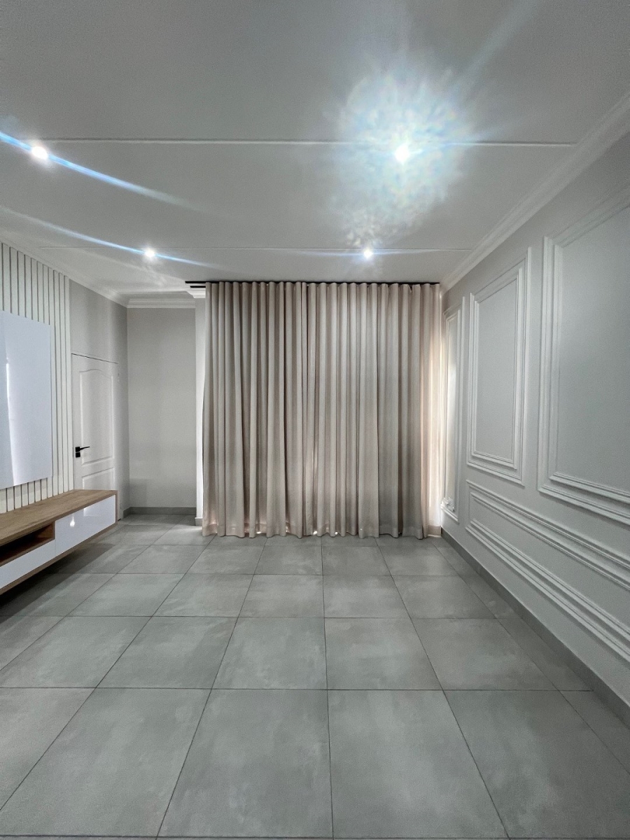 To Let 2 Bedroom Property for Rent in Bryanston Gauteng