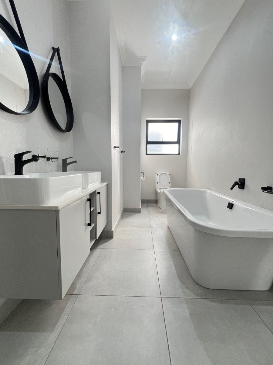 To Let 2 Bedroom Property for Rent in Bryanston Gauteng