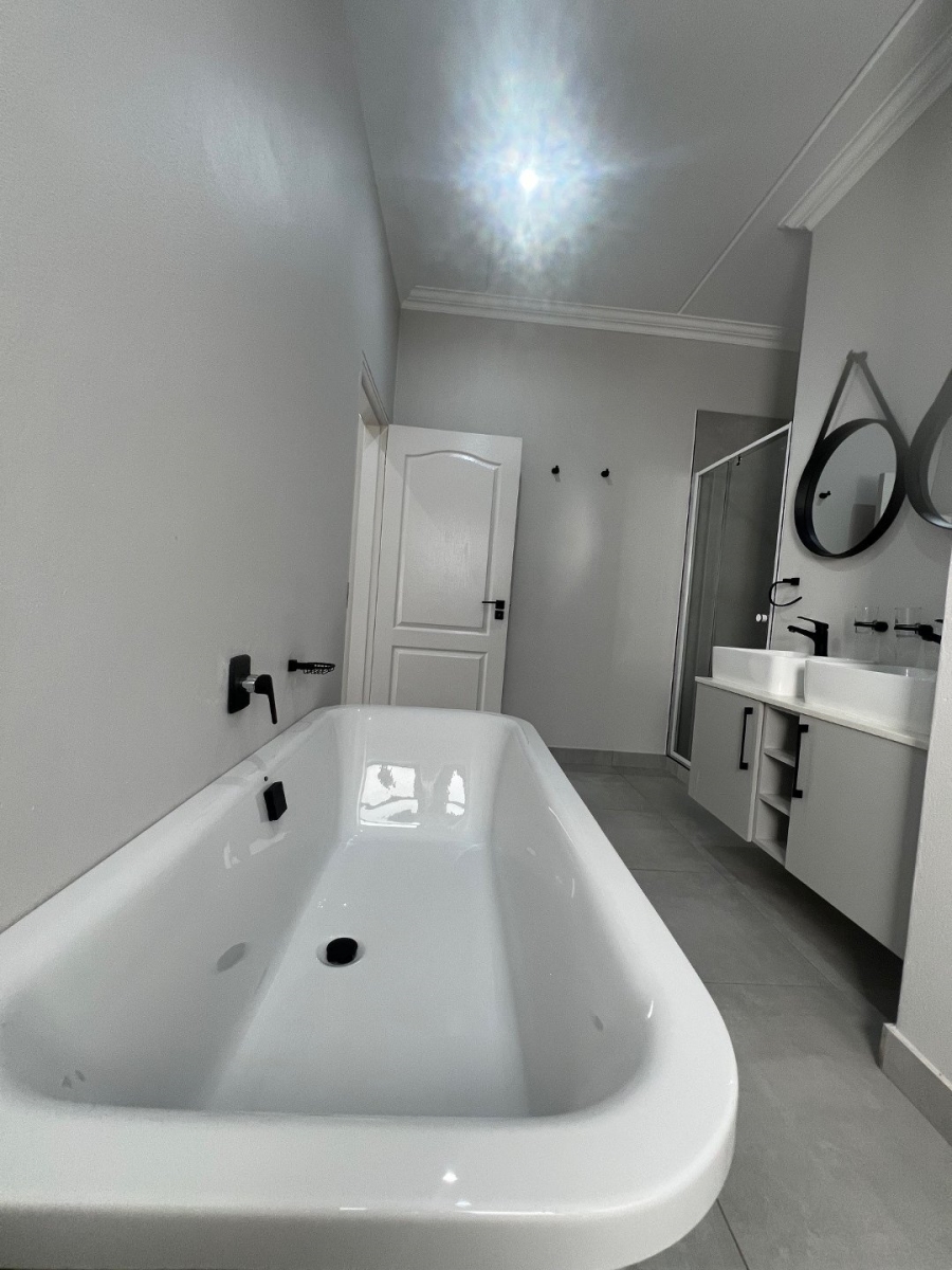 To Let 2 Bedroom Property for Rent in Bryanston Gauteng