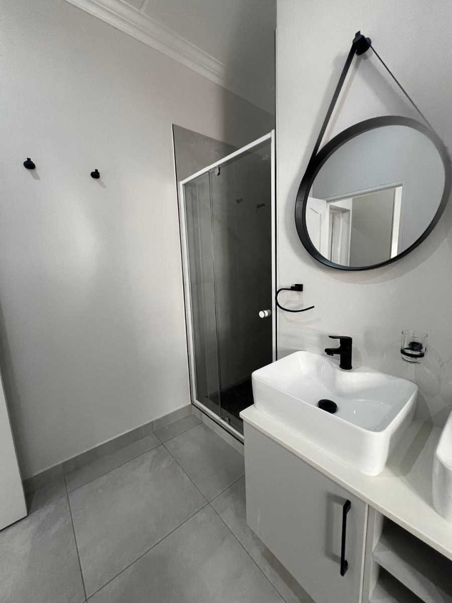 To Let 2 Bedroom Property for Rent in Bryanston Gauteng