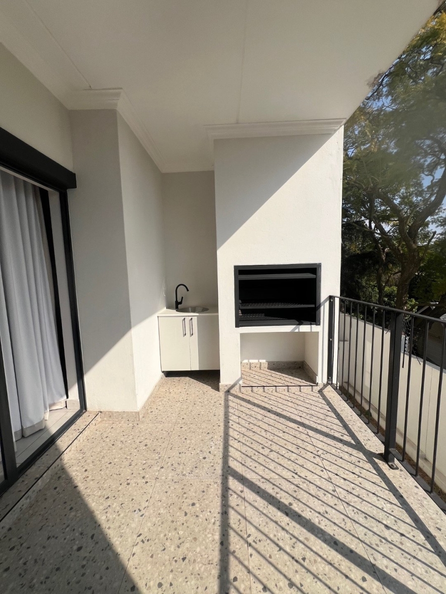 To Let 2 Bedroom Property for Rent in Bryanston Gauteng