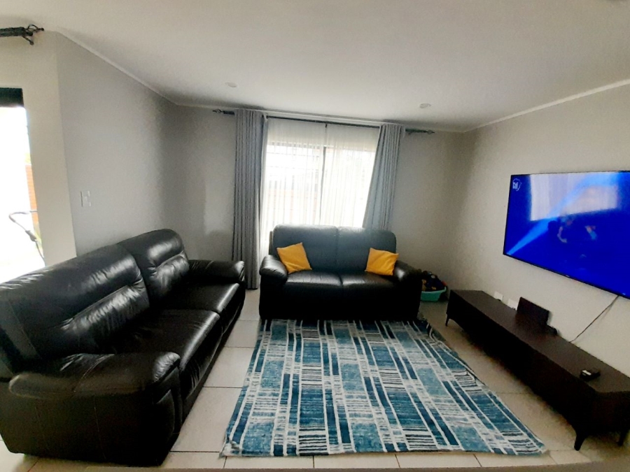 3 Bedroom Property for Sale in Rooihuiskraal North Gauteng