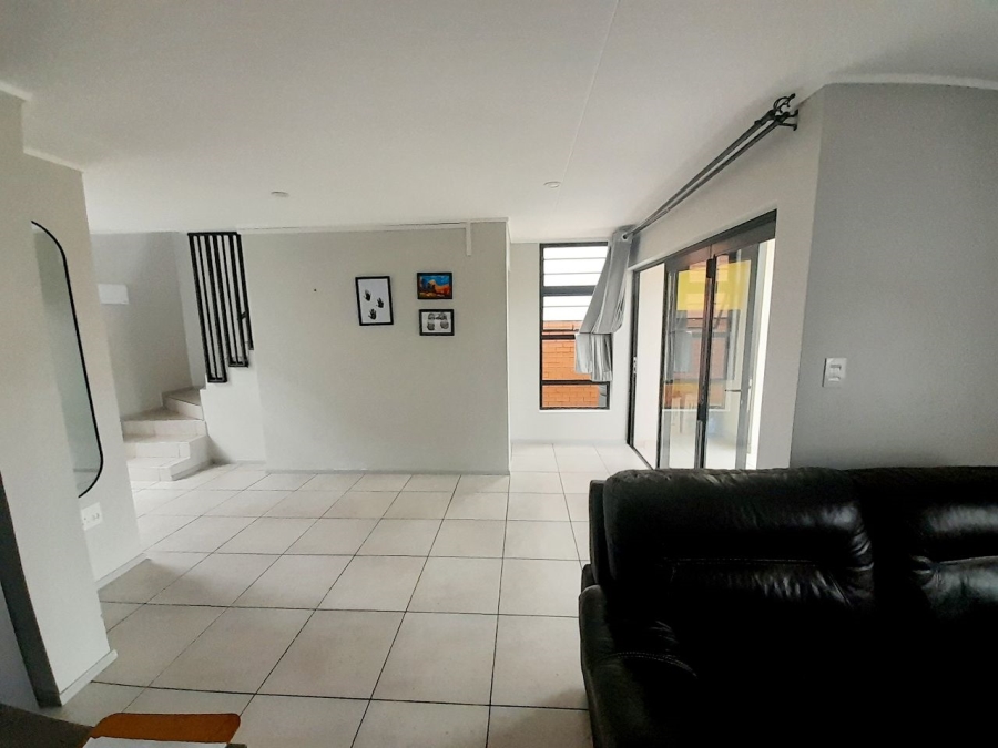 3 Bedroom Property for Sale in Rooihuiskraal North Gauteng