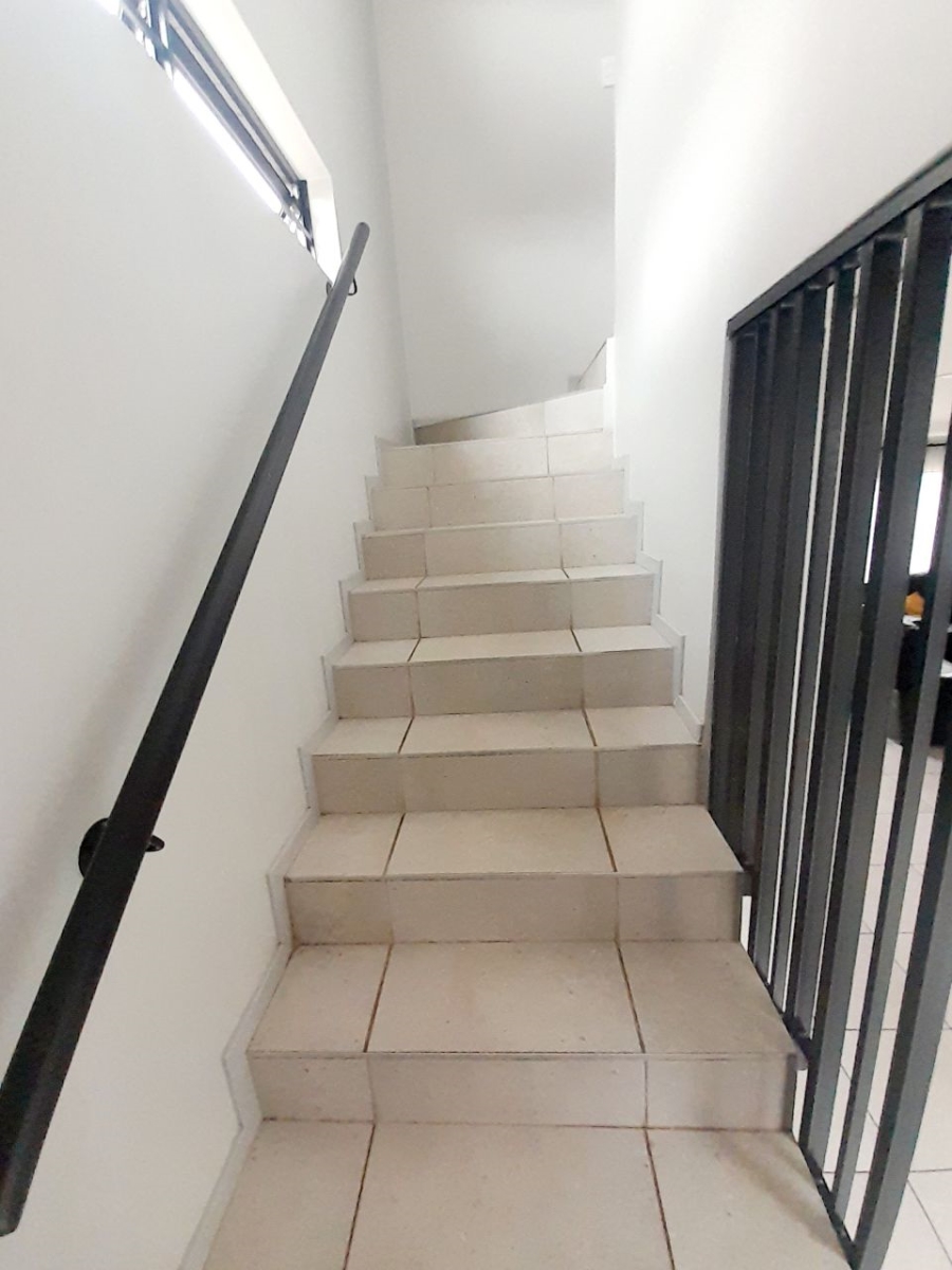 3 Bedroom Property for Sale in Rooihuiskraal North Gauteng