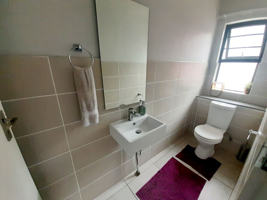 3 Bedroom Property for Sale in Rooihuiskraal North Gauteng