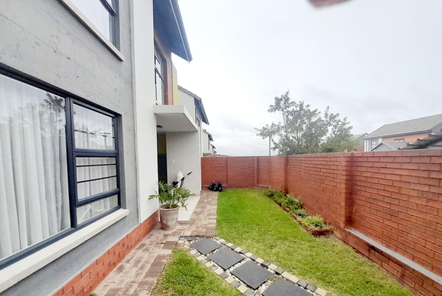 3 Bedroom Property for Sale in Rooihuiskraal North Gauteng