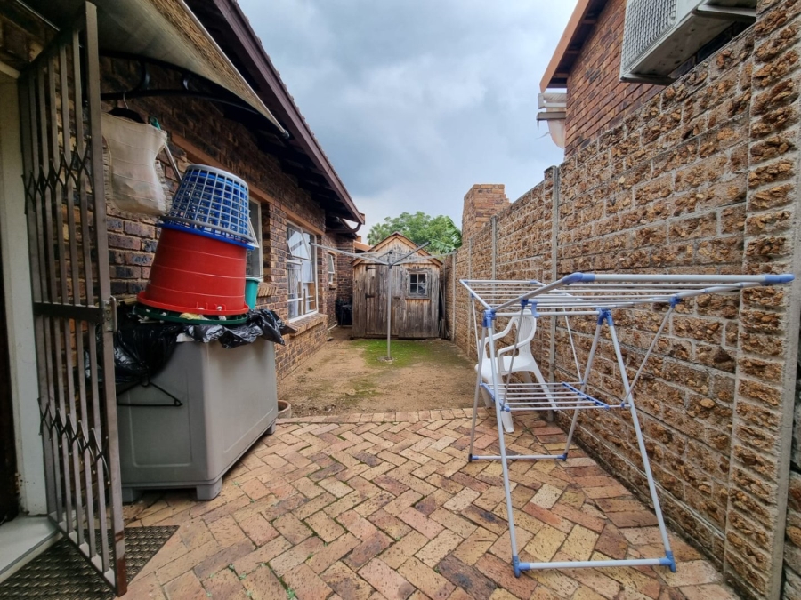 To Let 3 Bedroom Property for Rent in Buccleuch Gauteng