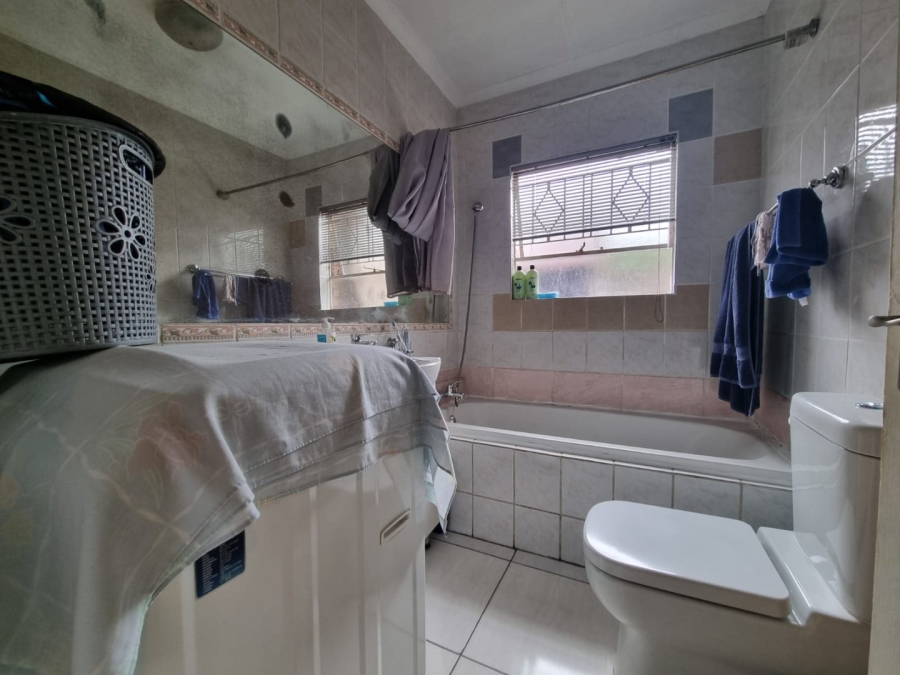 To Let 3 Bedroom Property for Rent in Buccleuch Gauteng