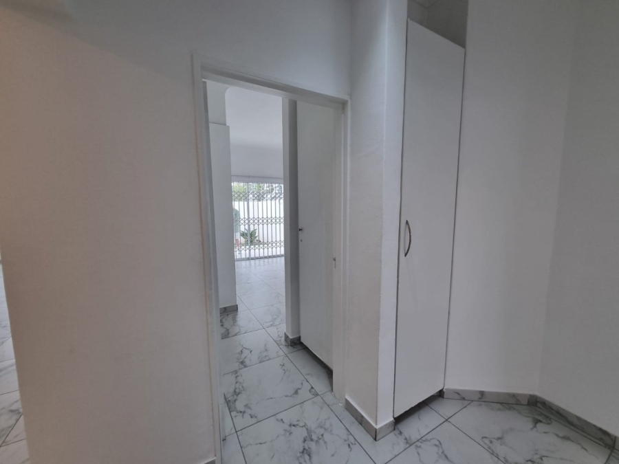 To Let  Bedroom Property for Rent in Illovo Gauteng