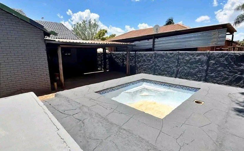 3 Bedroom Property for Sale in Doornpoort AH Gauteng