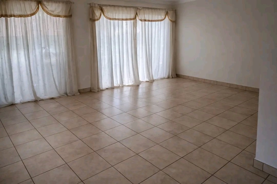  Bedroom Property for Sale in Amandasig Gauteng