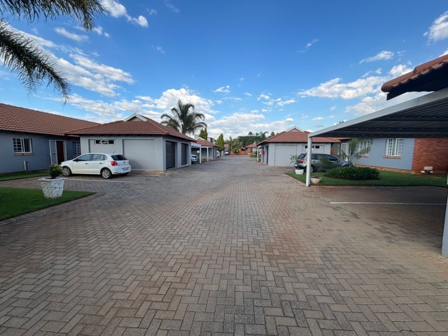 2 Bedroom Property for Sale in Montana Gauteng