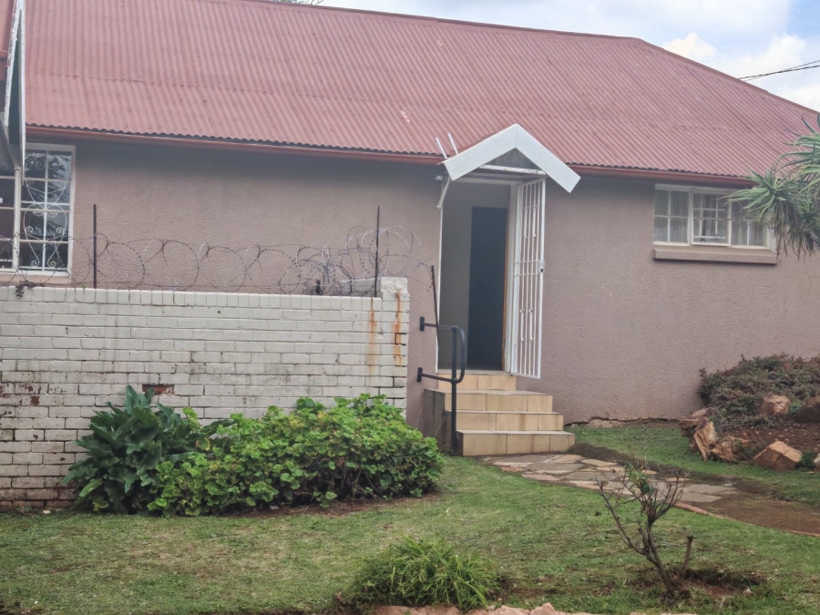8 Bedroom Property for Sale in Observatory Gauteng