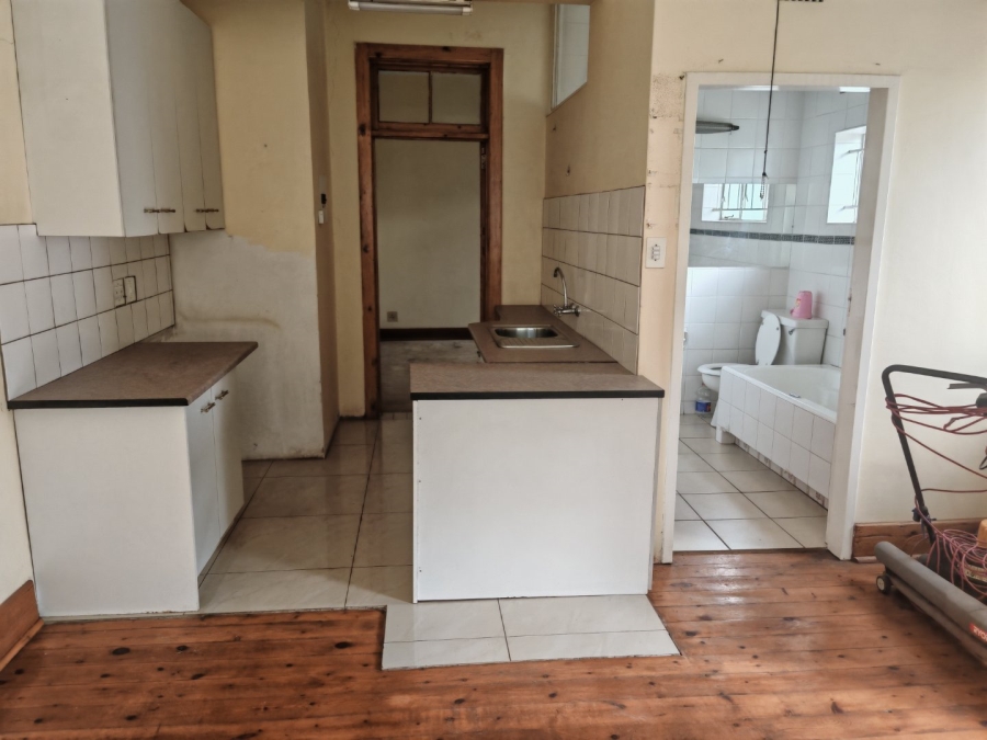 8 Bedroom Property for Sale in Observatory Gauteng