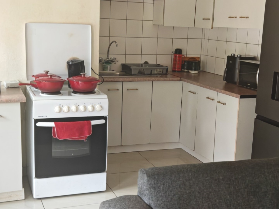 8 Bedroom Property for Sale in Observatory Gauteng