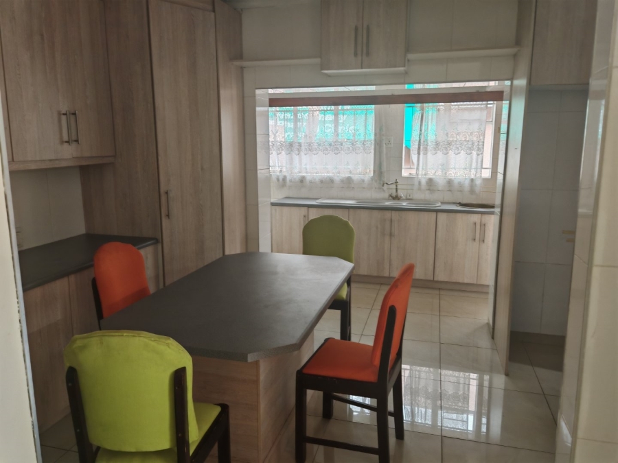 8 Bedroom Property for Sale in Observatory Gauteng