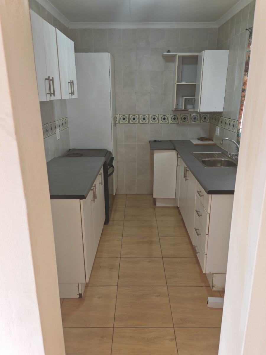 8 Bedroom Property for Sale in Observatory Gauteng