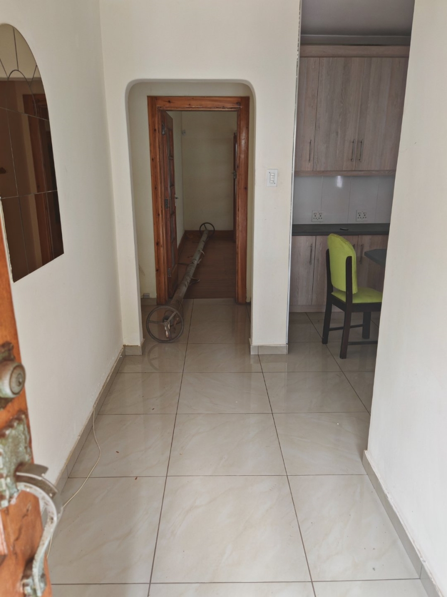 8 Bedroom Property for Sale in Observatory Gauteng