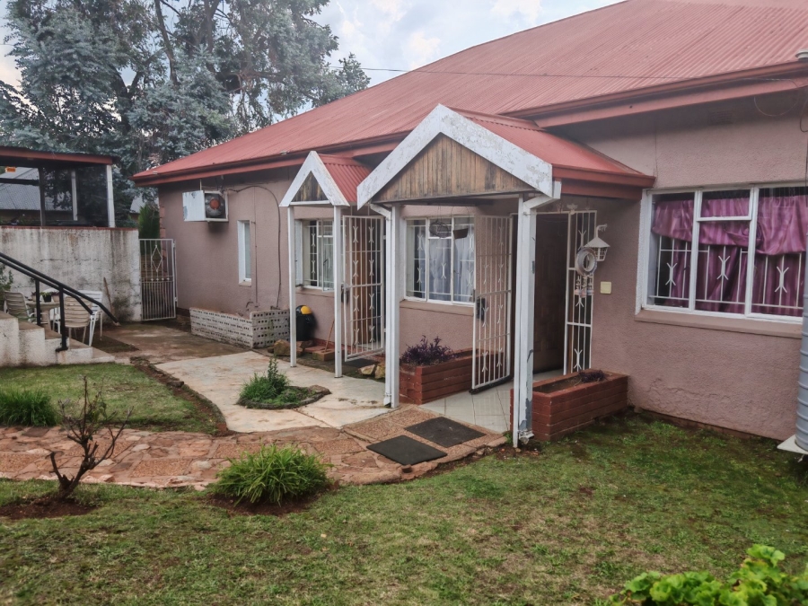 8 Bedroom Property for Sale in Observatory Gauteng