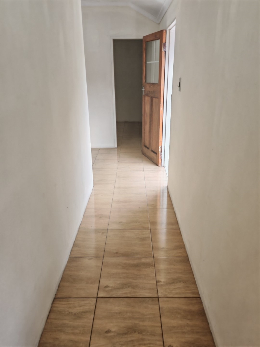 8 Bedroom Property for Sale in Observatory Gauteng