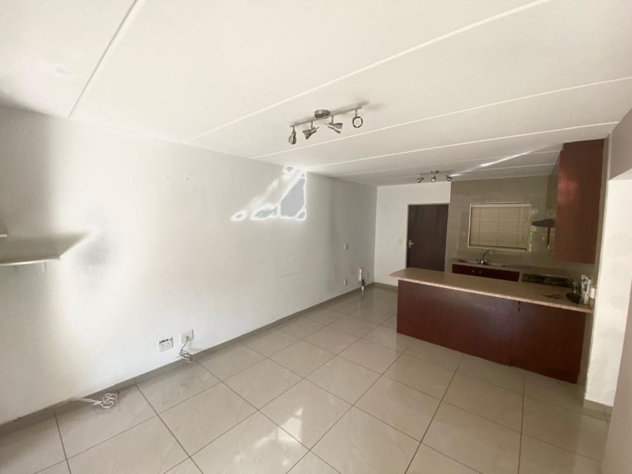 To Let 2 Bedroom Property for Rent in North Riding Gauteng