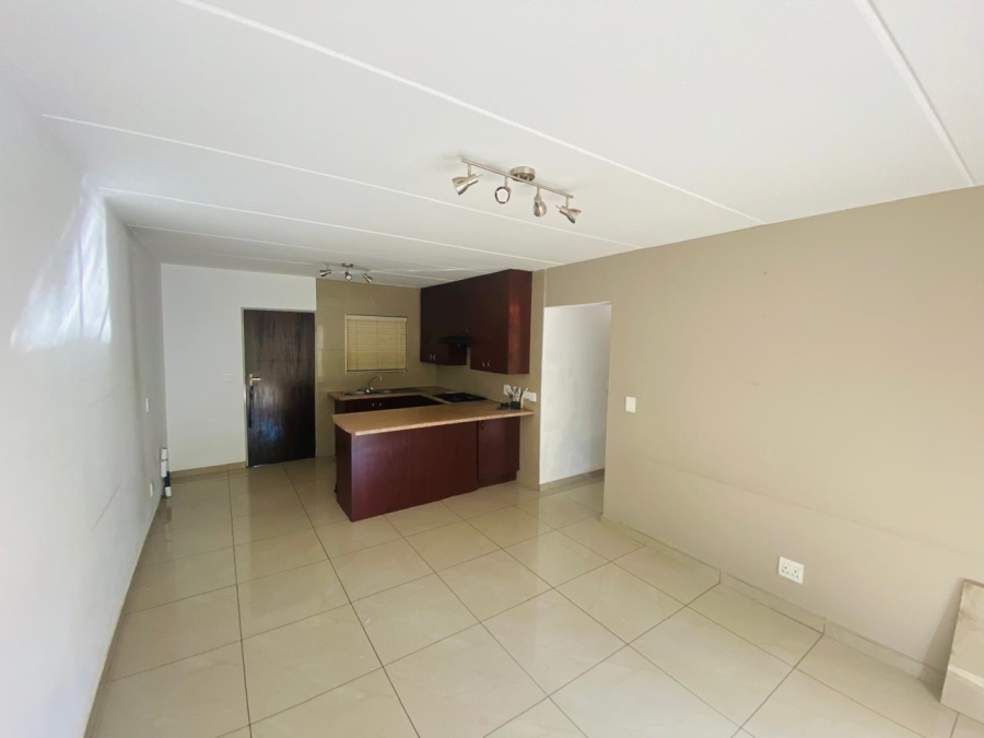 To Let 2 Bedroom Property for Rent in North Riding Gauteng