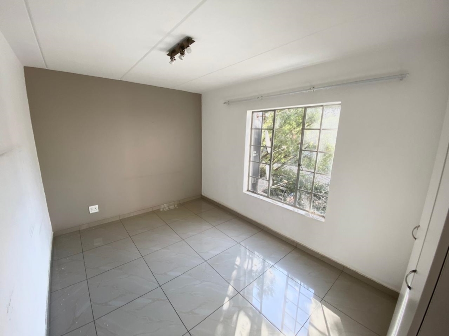 To Let 2 Bedroom Property for Rent in North Riding Gauteng