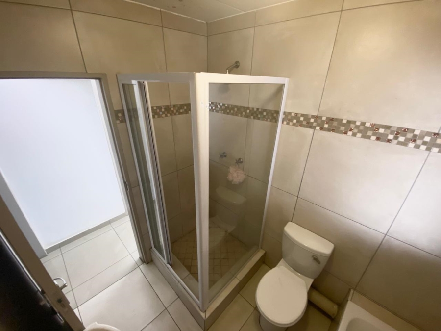 To Let 2 Bedroom Property for Rent in North Riding Gauteng