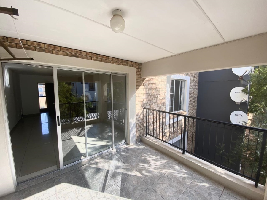 To Let 2 Bedroom Property for Rent in North Riding Gauteng