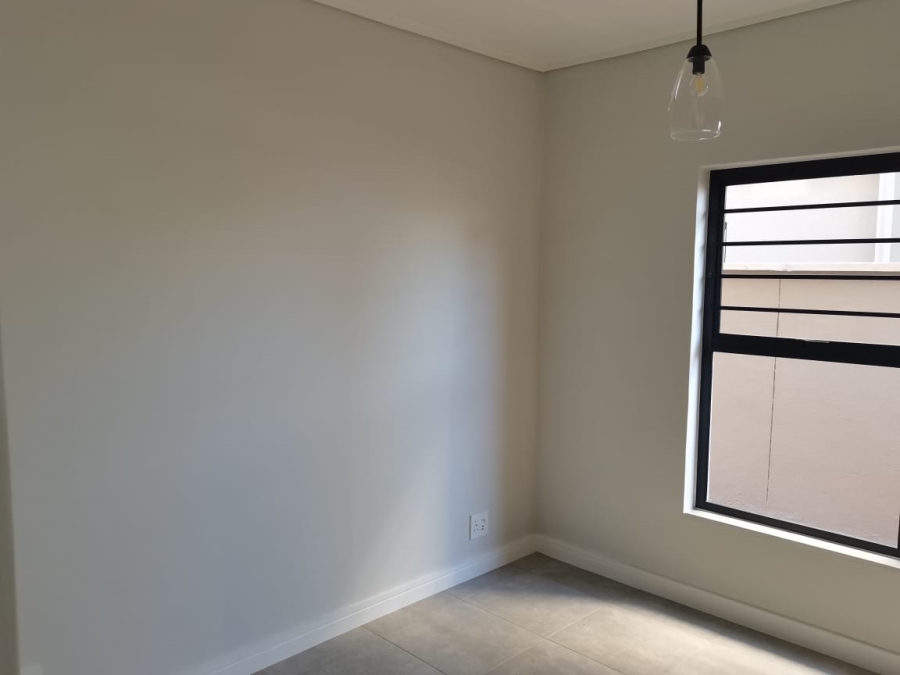 To Let 3 Bedroom Property for Rent in Waterfall Gauteng