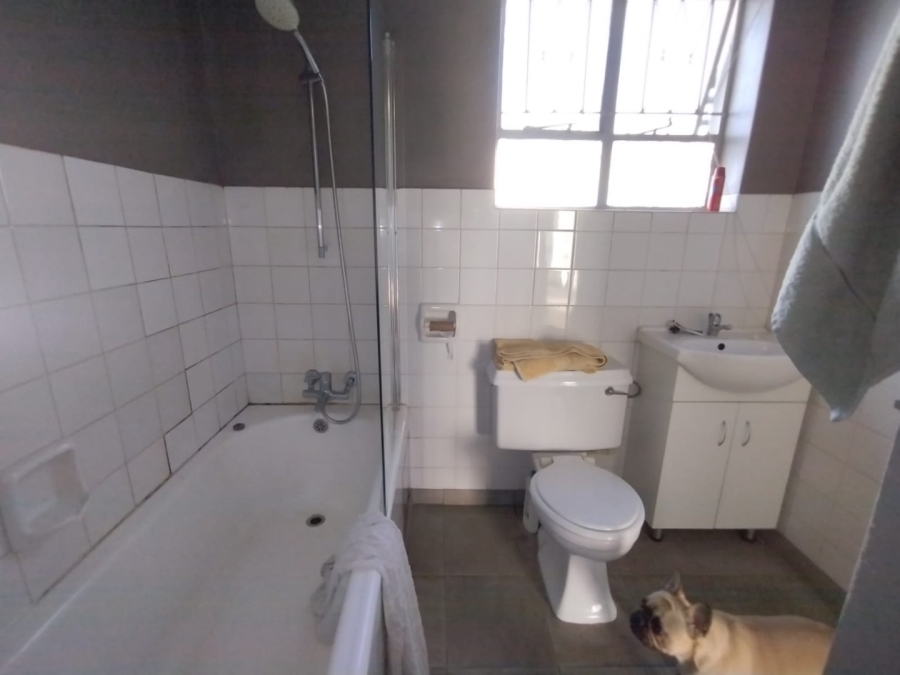 To Let 1 Bedroom Property for Rent in Parkview Gauteng