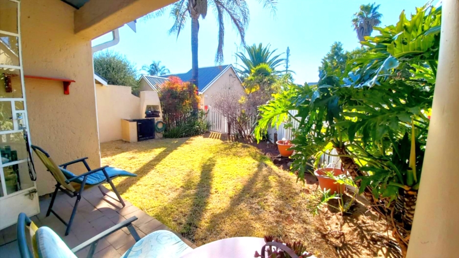2 Bedroom Property for Sale in The Reeds Gauteng