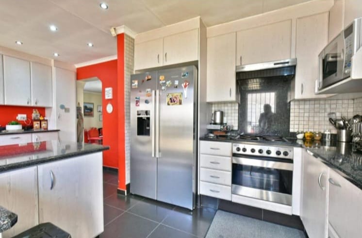 5 Bedroom Property for Sale in Elandspark Gauteng