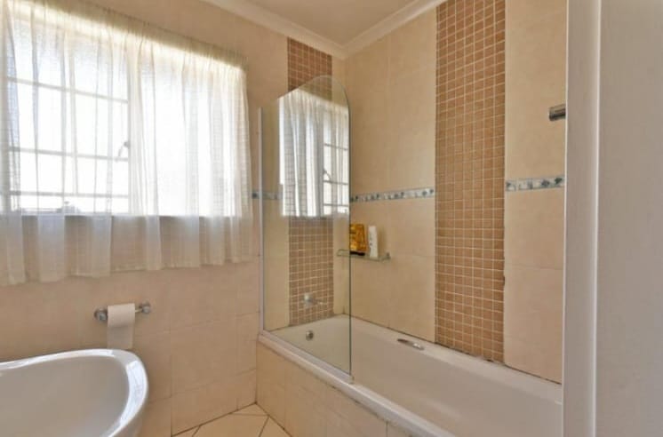 5 Bedroom Property for Sale in Elandspark Gauteng