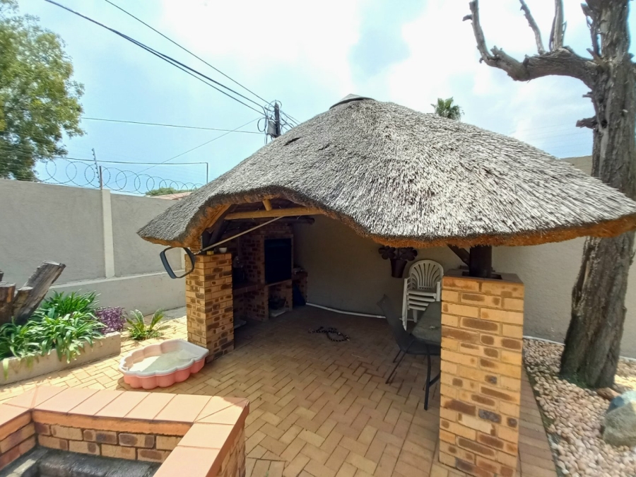 3 Bedroom Property for Sale in Eden Glen Gauteng