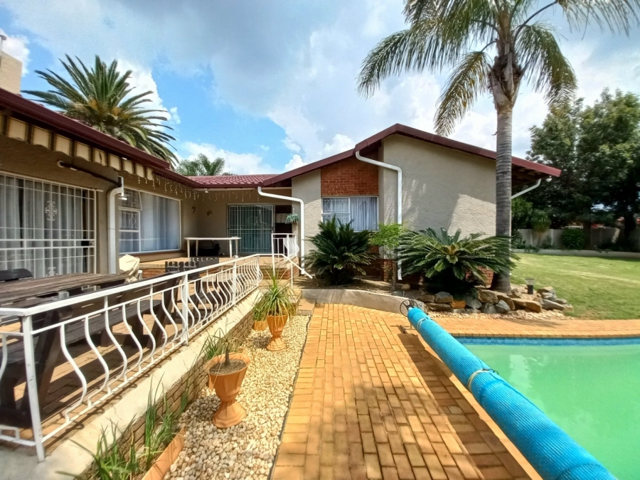 3 Bedroom Property for Sale in Eden Glen Gauteng