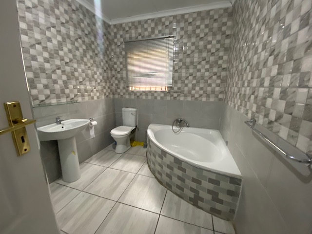 To Let  Bedroom Property for Rent in Sharon Park Gauteng