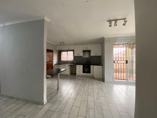 To Let  Bedroom Property for Rent in Sharon Park Gauteng