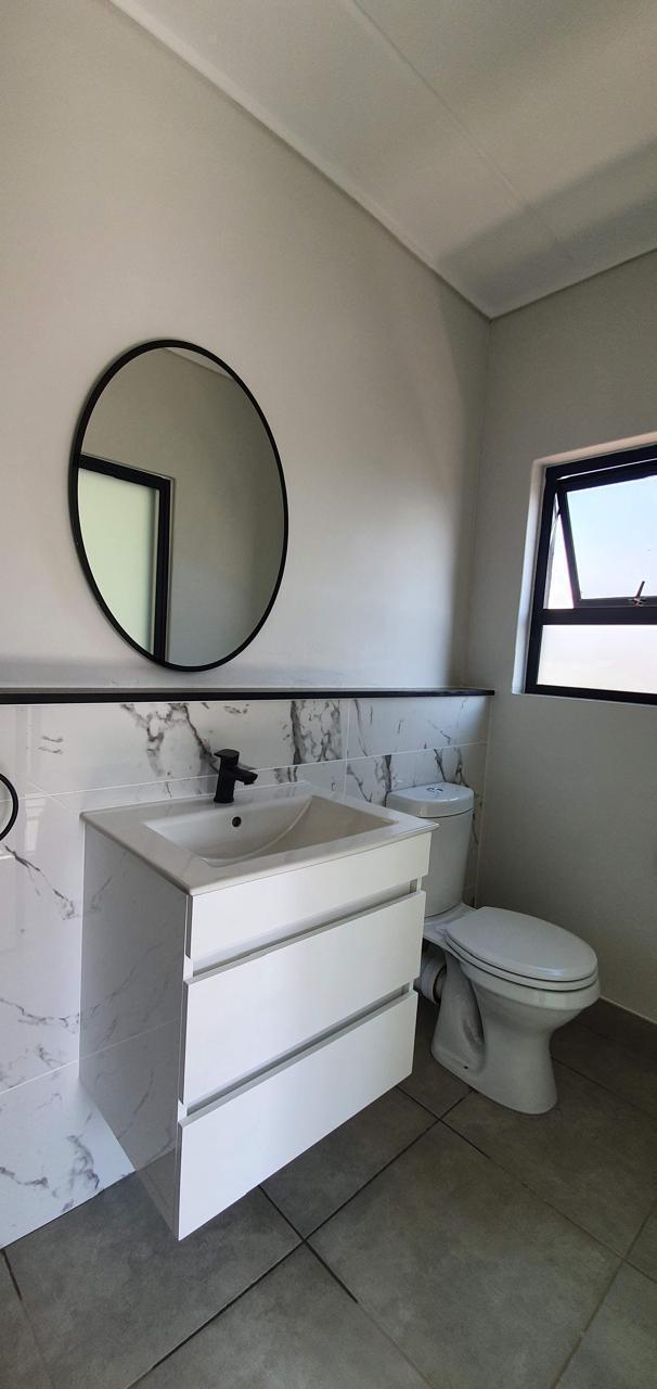 To Let 2 Bedroom Property for Rent in Waterfall Gauteng