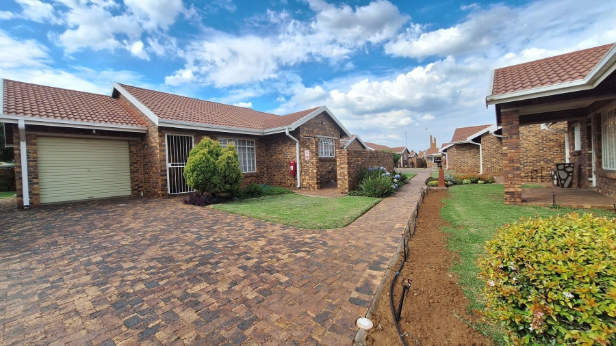 2 Bedroom Property for Sale in Arcon Park Gauteng