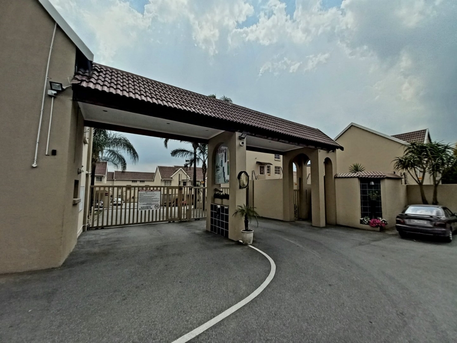 2 Bedroom Property for Sale in Eden Glen Gauteng