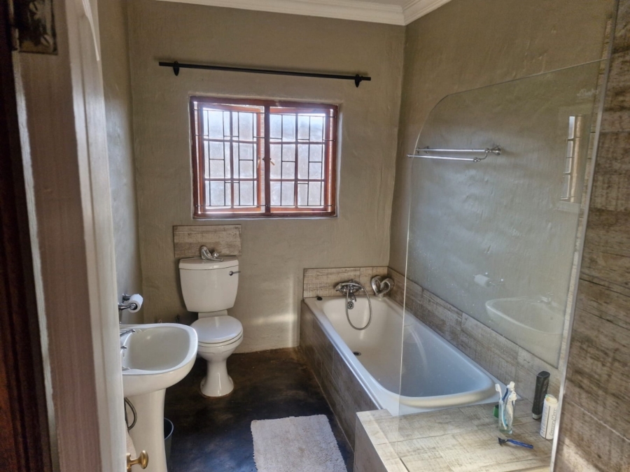 To Let 2 Bedroom Property for Rent in Bredell Gauteng