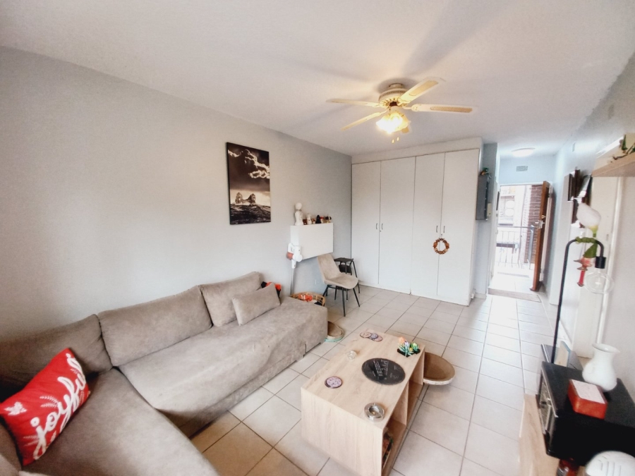 1 Bedroom Property for Sale in Edenvale Central Gauteng