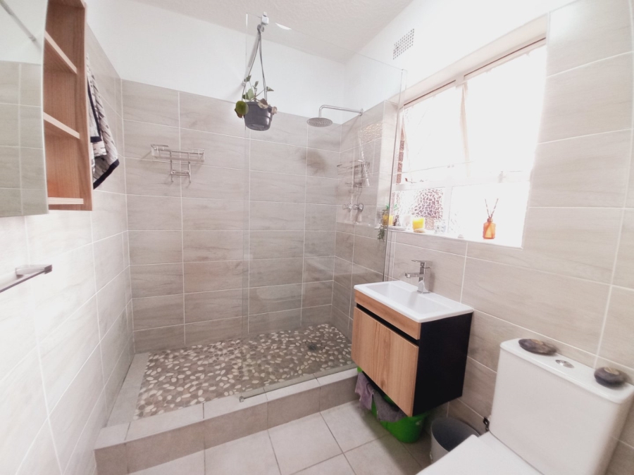 1 Bedroom Property for Sale in Edenvale Central Gauteng