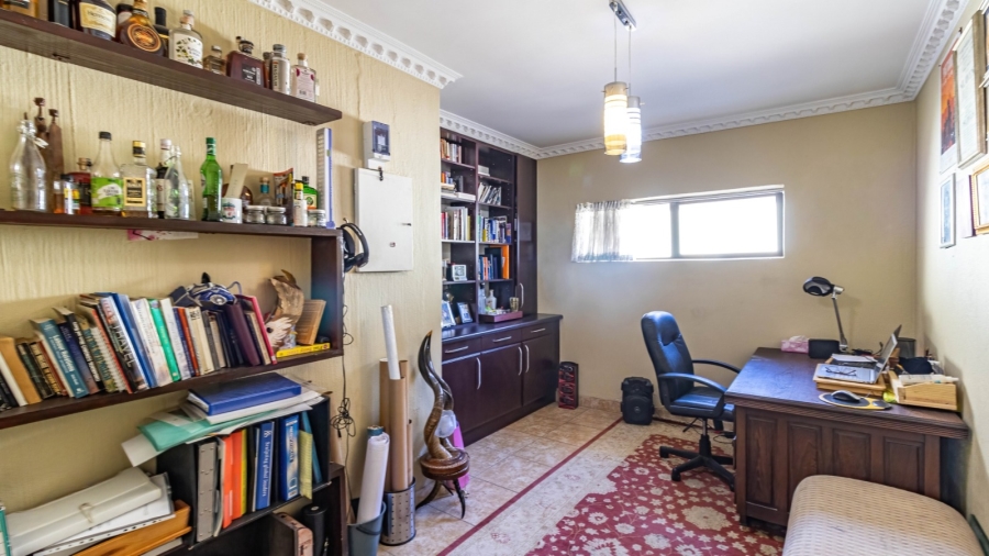 3 Bedroom Property for Sale in Mulbarton Gauteng