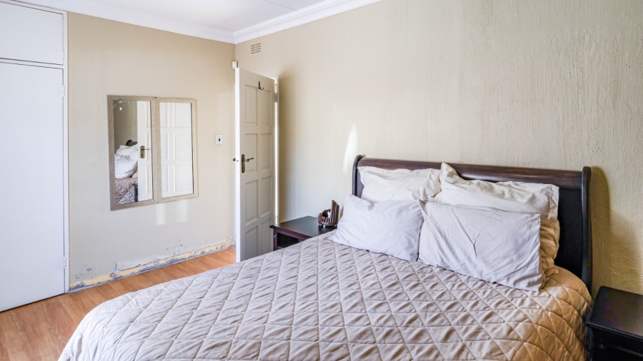 3 Bedroom Property for Sale in Mulbarton Gauteng