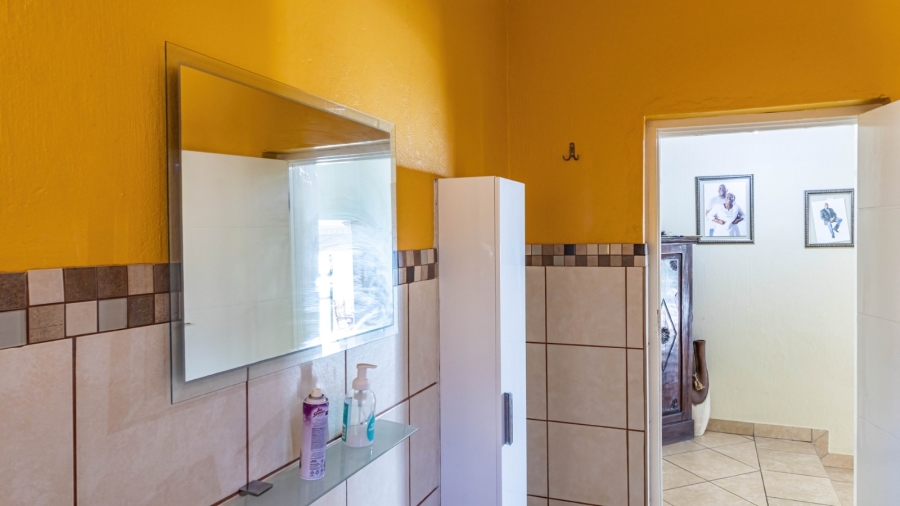 3 Bedroom Property for Sale in Mulbarton Gauteng