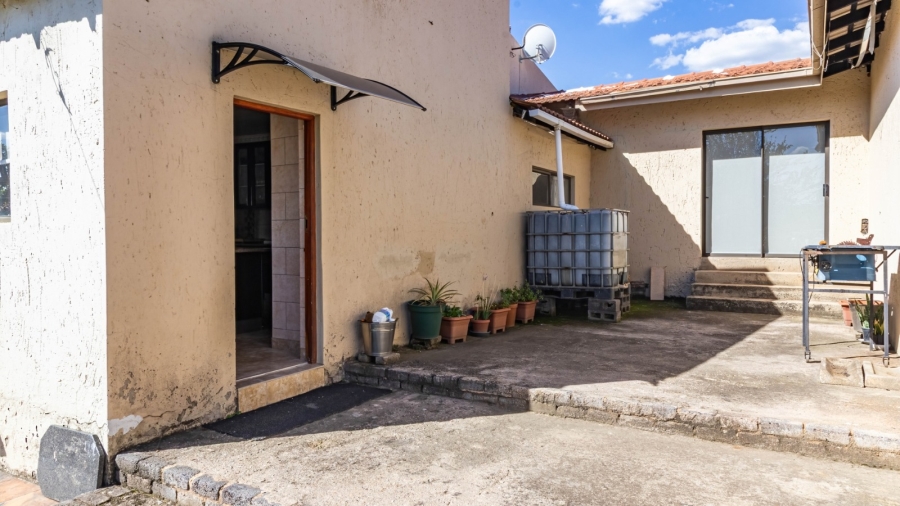 3 Bedroom Property for Sale in Mulbarton Gauteng