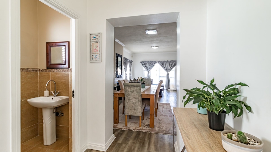 3 Bedroom Property for Sale in Greenstone Hill Gauteng