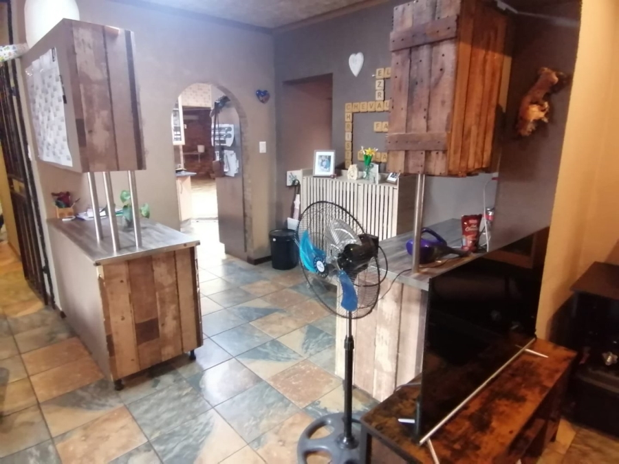 3 Bedroom Property for Sale in Bonaero Park Gauteng